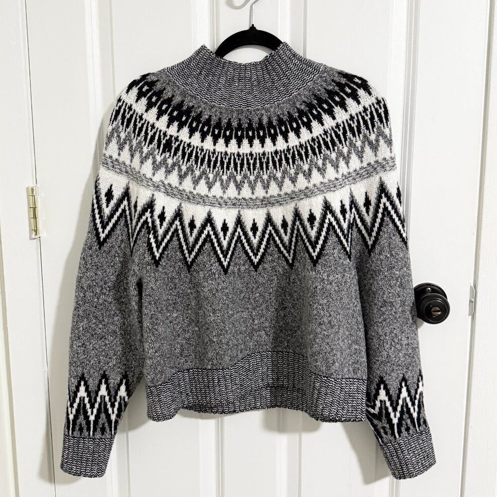 Old Navy Womens Mock-Neck Aztec Fair Isle Cropped Sweater Gray Black Medium